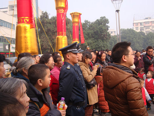 樂樂貝貝幼兒園親子運動會安?，F場